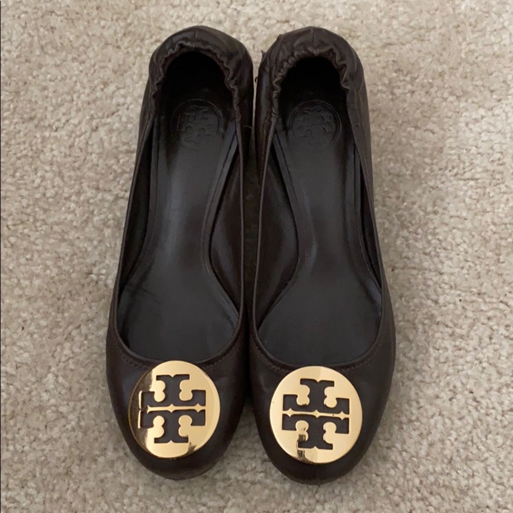 Tory Burch Signature Pumps
